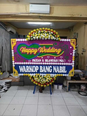 Papan Bunga di Gowong Bruno